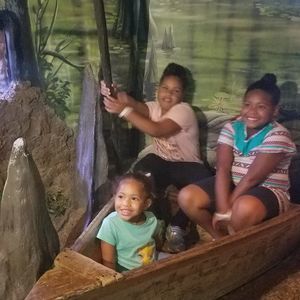 Meet your Posher, Shawna